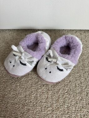 Tucker + Tate White and Lavender Unicorn Slippers
